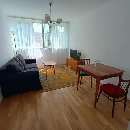 Pietro 6 I Pol Apartment *