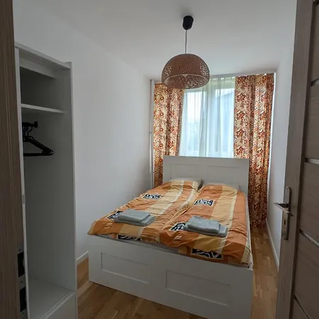 Pietro 6 I Pol Apartment *